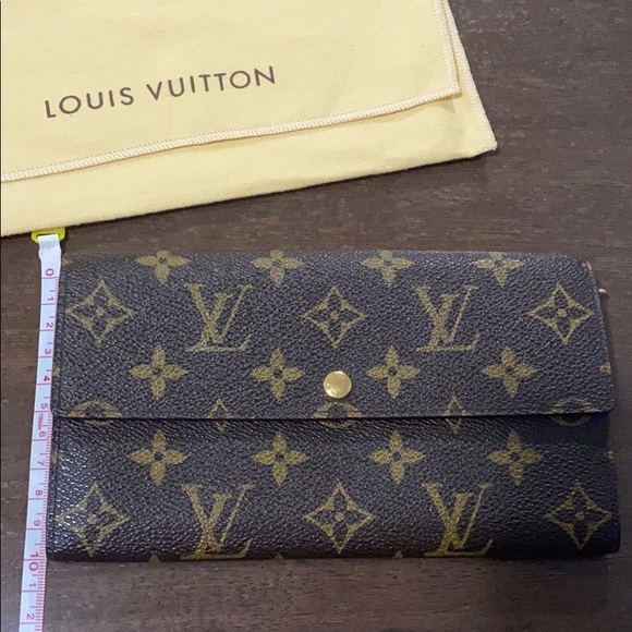 Pre-loved Monogram LV Sarah Long Wallet “SOLD” - Picture 3 of 10